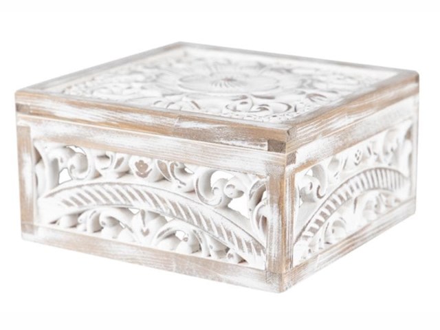 Caja de madera CALADA blanca cuadrada.