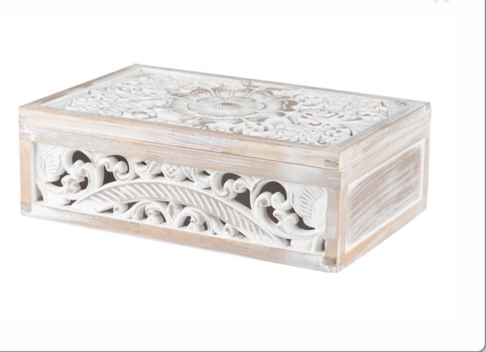 Foto 1 Caja de madera CALADA blanca rectangular.
