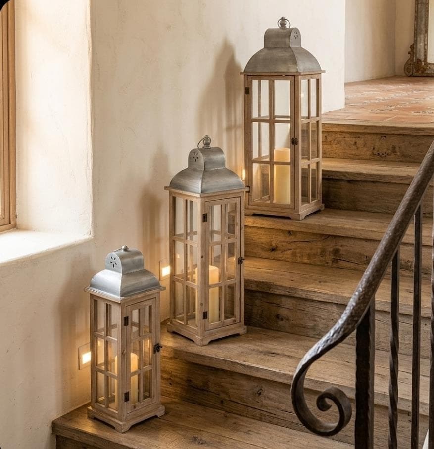 Foto 1 Conjunto de 3 FAROLES madera NATURAL y techo gris decapé, 110cm.