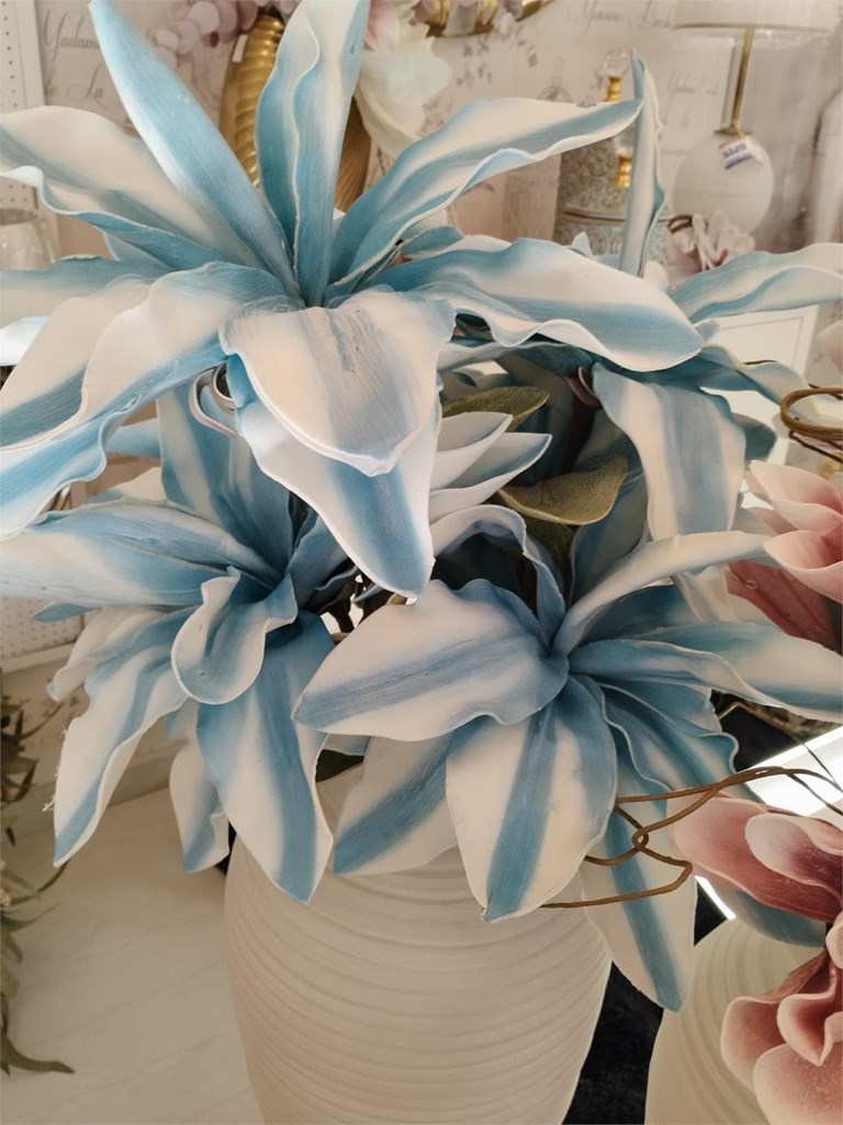 Foto 2 FLOR AZUL GRANDE, 90cms.