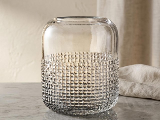 Jarrón de CRISTAL ESTRIADO, 18cms.