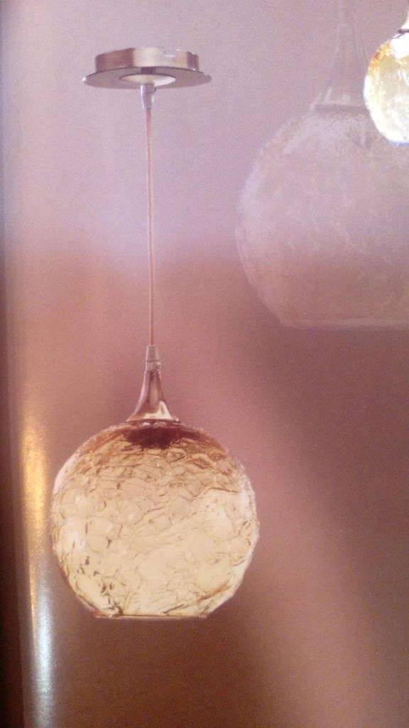 Foto 2 Lámpara cuero con 3 BOLAS color caramelo. 