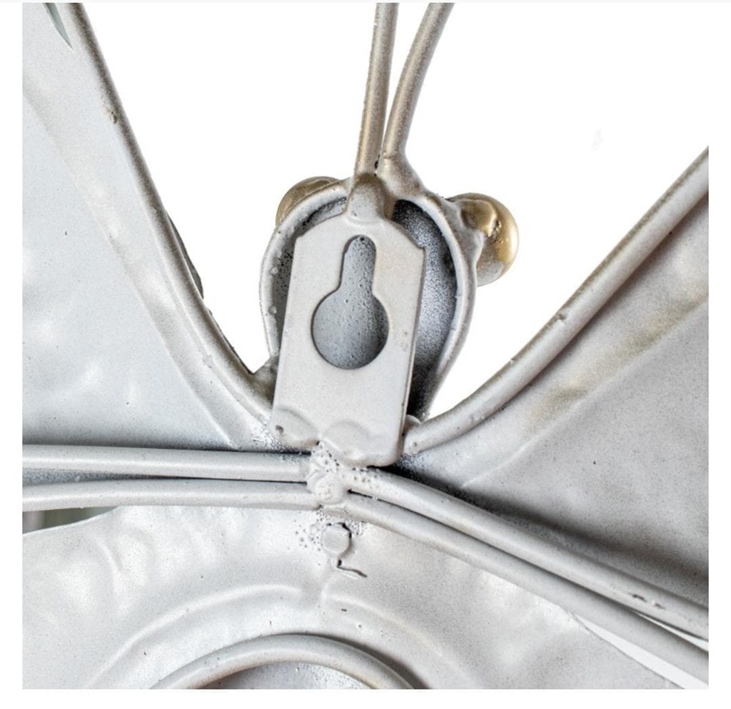 Foto 4 MARIPOSA BLANCA, 56cms.