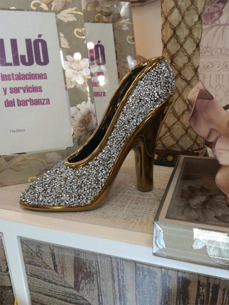 Foto 5 Zapato de tacón oro.